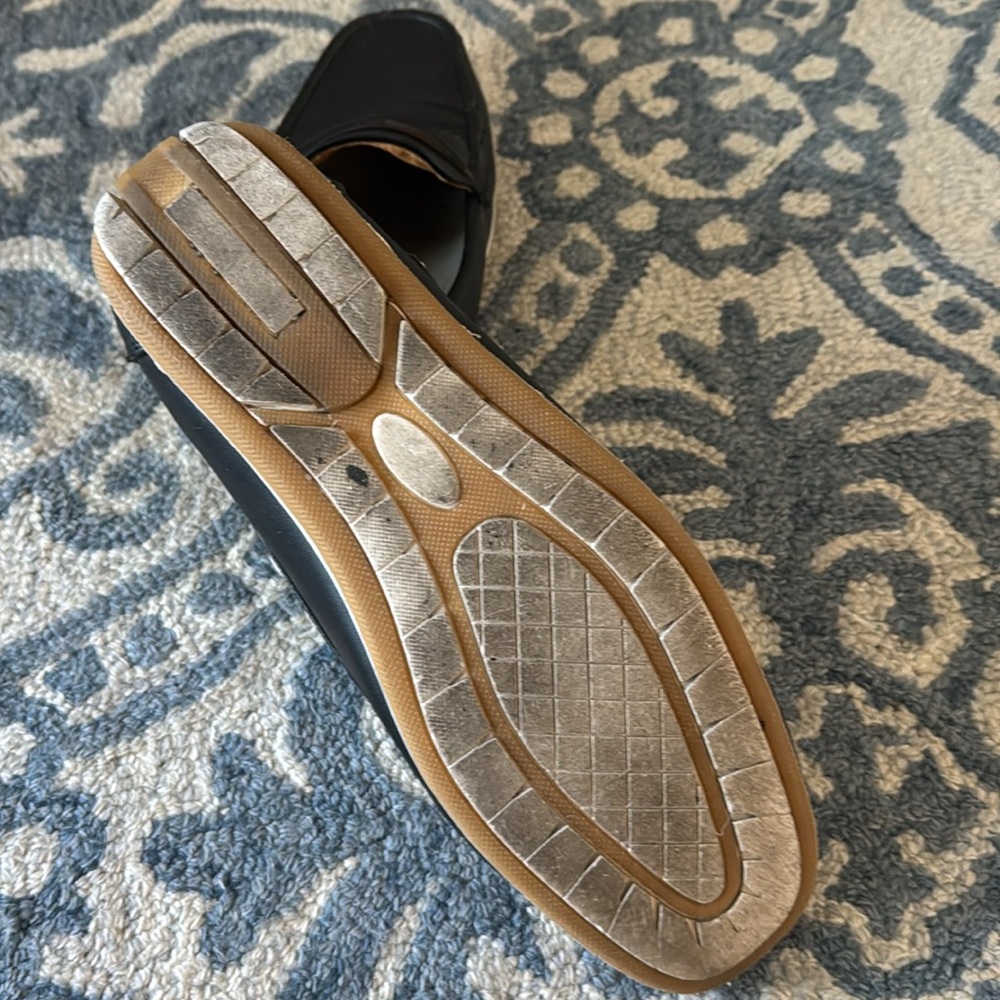 Used Black Men’s Loafers - US Size 9.5 - Picture 3 of 5